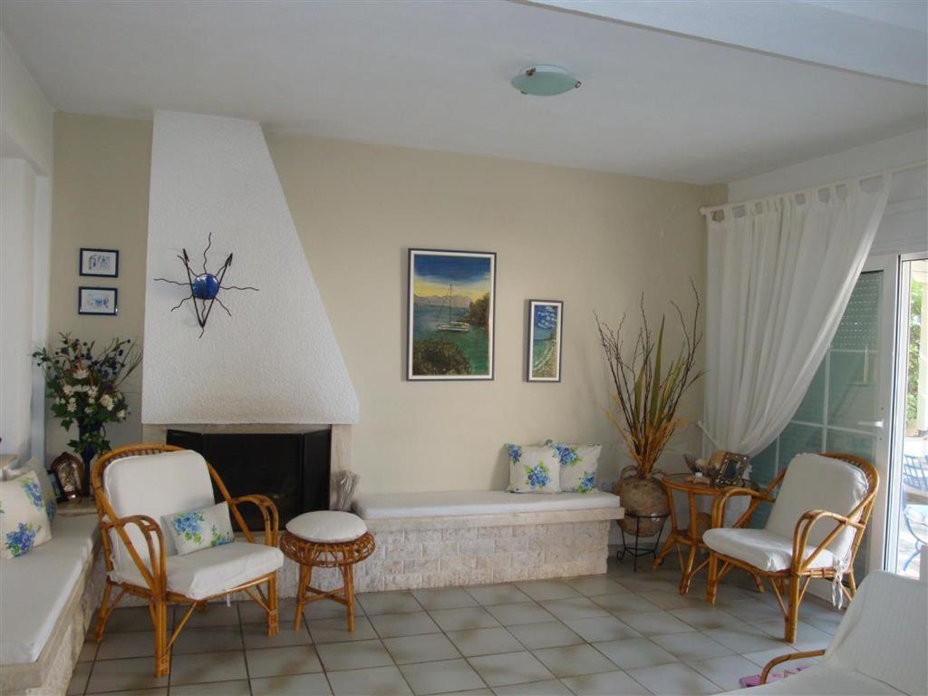 Вилла Wonderful House With Private Garden Флогита Экстерьер фото