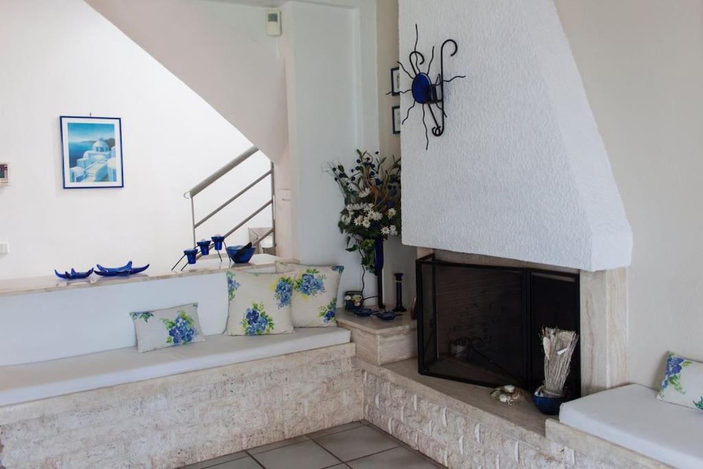 Вилла Wonderful House With Private Garden Флогита Экстерьер фото