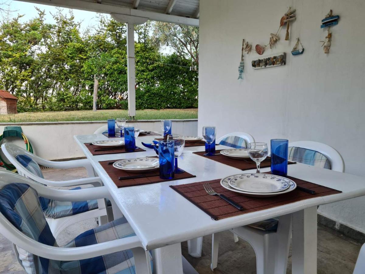 Вилла Wonderful House With Private Garden Флогита Экстерьер фото
