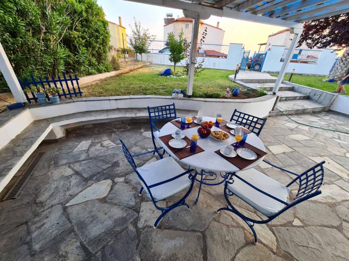 Вилла Wonderful House With Private Garden Флогита Экстерьер фото