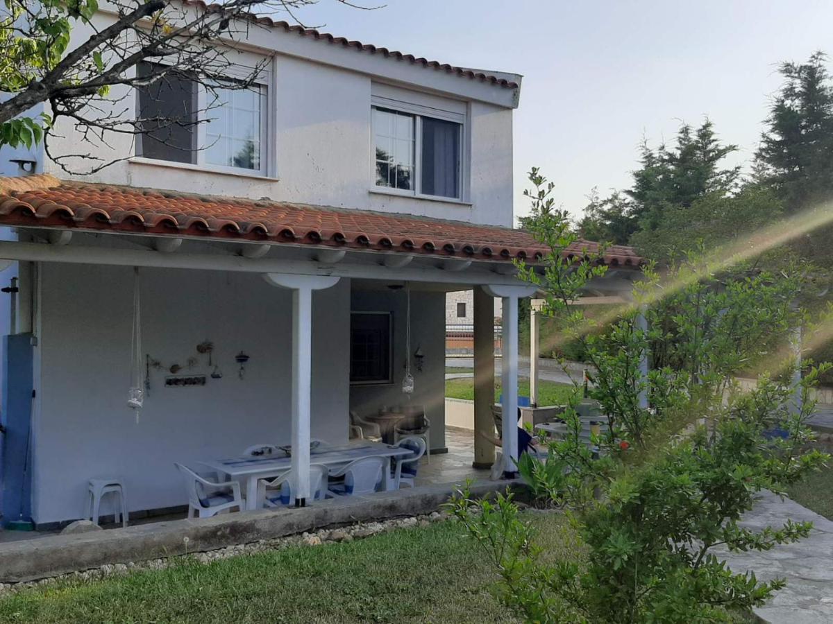 Вилла Wonderful House With Private Garden Флогита Экстерьер фото